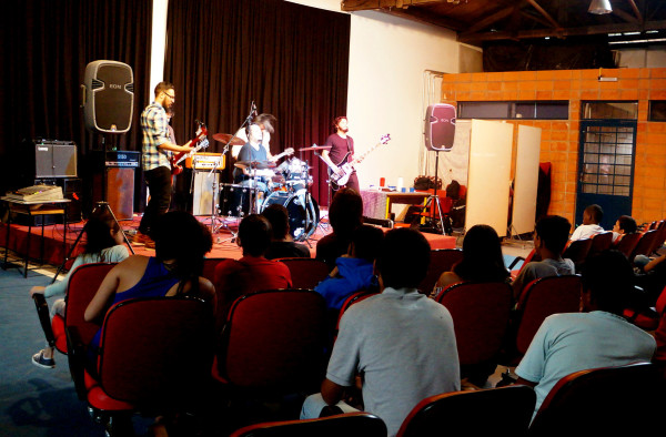 Instituto Acaia por Amanda Mont'Alvão